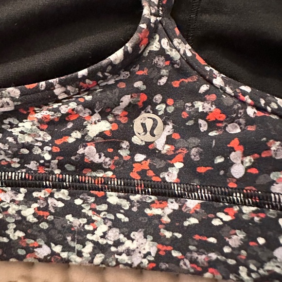 Lululemon Nulu Flow Bra size 6 - Picture 5 of 5